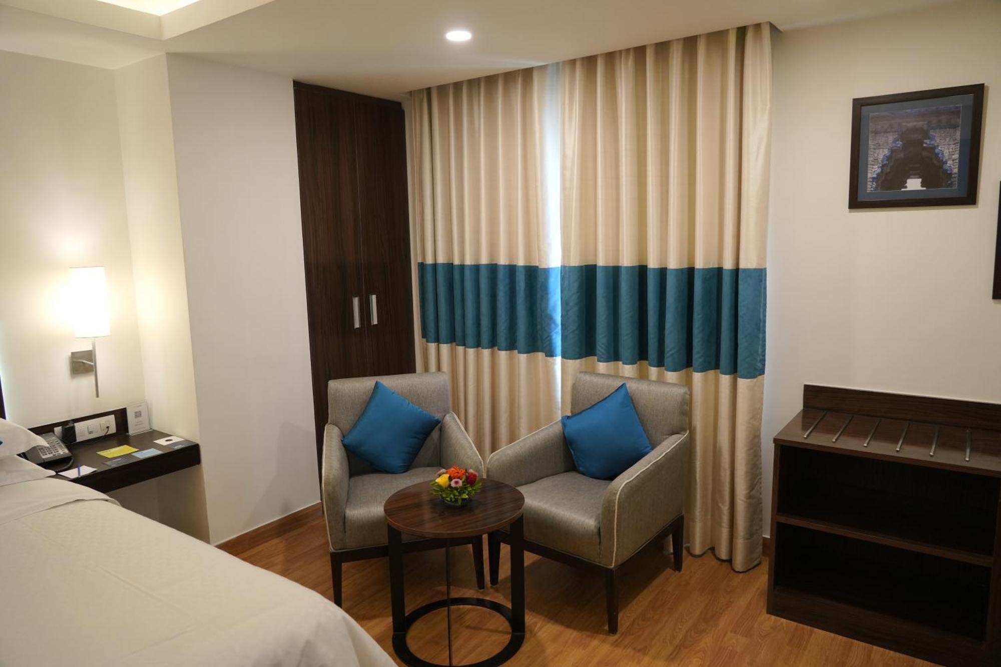 Four Points By Sheraton Vadodara Extérieur photo